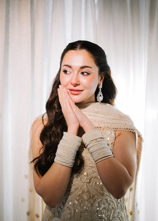 Hania Aamir Viral Pearl Bangle Set